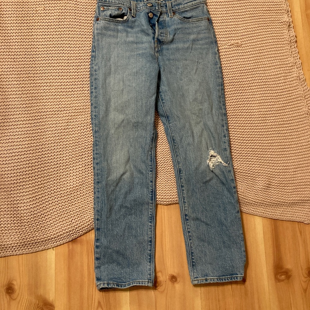 Women’s Levi’s Size 25 Wedgie